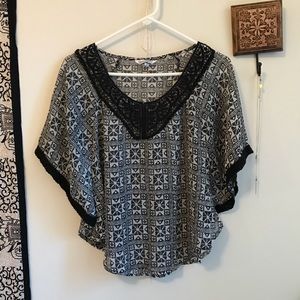 Patterned top